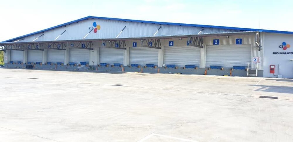 Completed warehouse loading bay with stopper and push bar installation, CJ Bio Paka